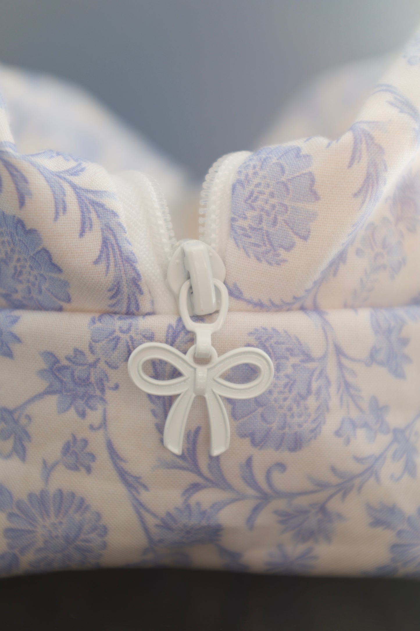 red picnic cube pouch