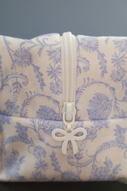 forget-me-not cube pouch