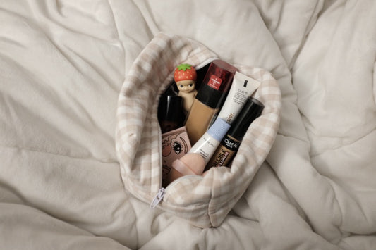 beige picnic cube pouch