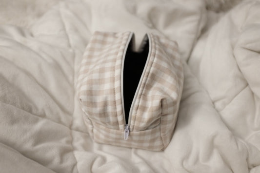 beige picnic cube pouch