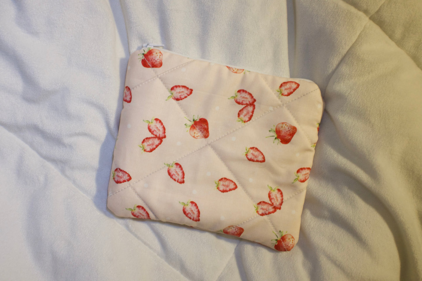 berry cute quilted laptop sleeve