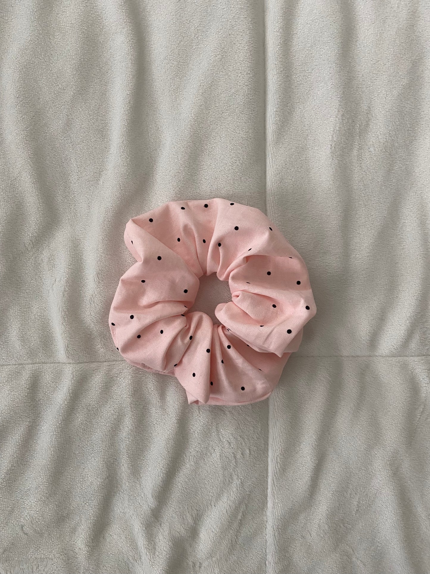 Polka dot pouch & Scrunchie