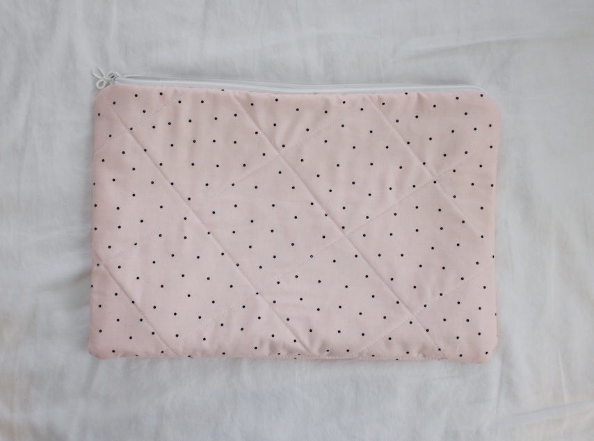 pink polka laptop/ipad sleeve